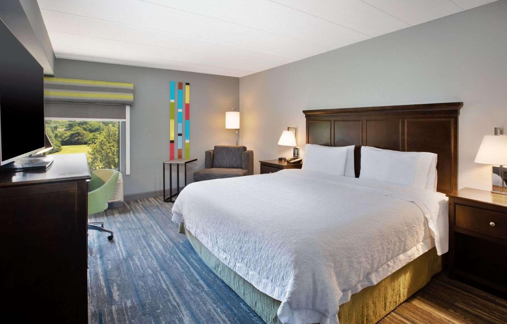 Hampton Cincinnati Northwest 3*