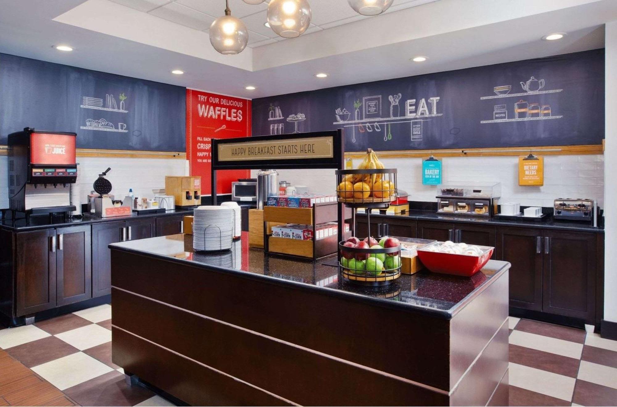 Hotel Hampton Cincinnati Northwest 3*