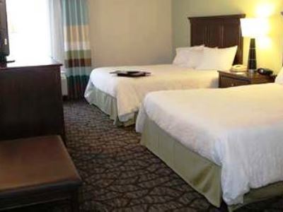 Hampton Cincinnati Northwest 3*
